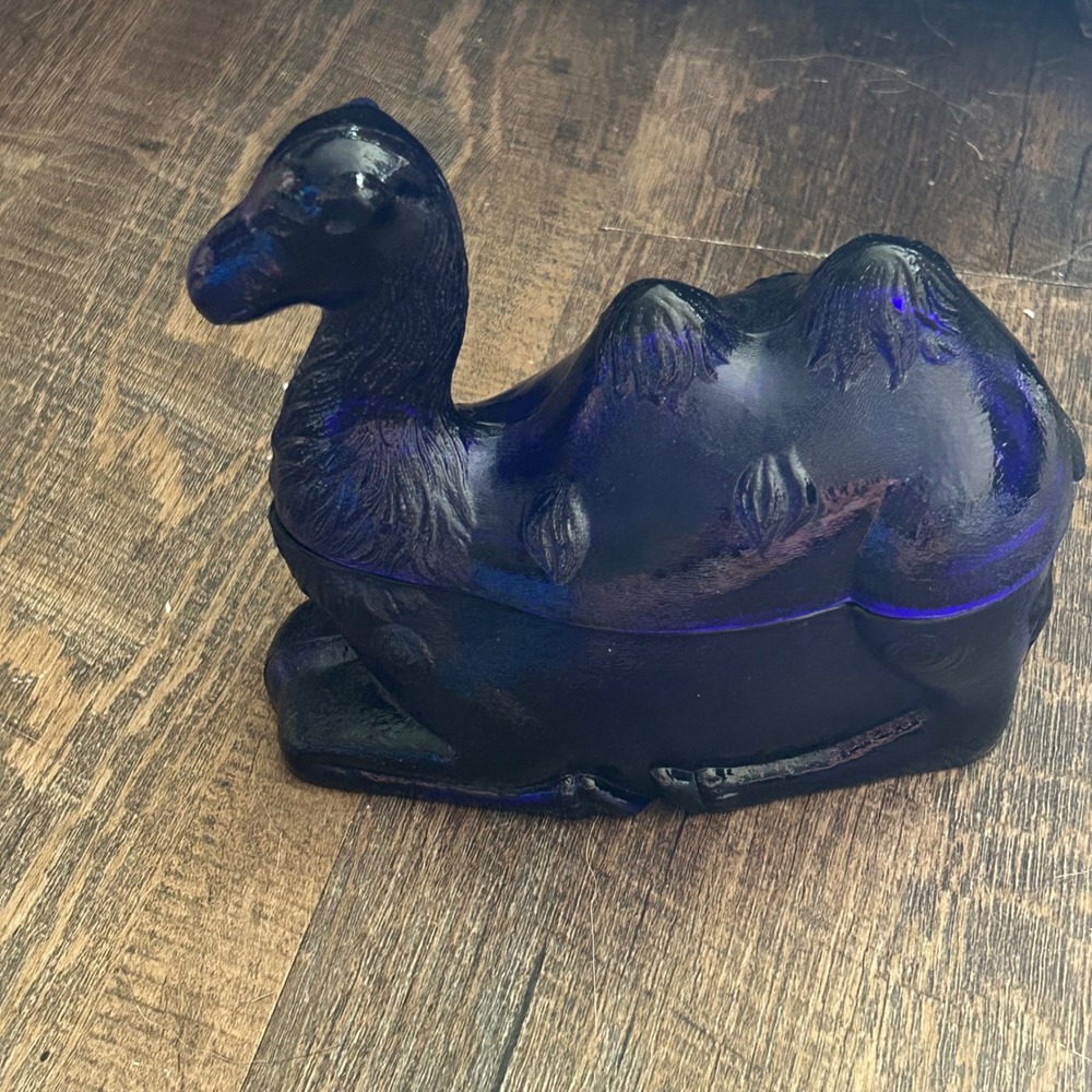Vintage Westmoreland Cobalt Blue Humphrey the Camel Trinket Candy Covered Dish